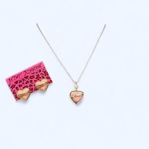 Betsey Johnson Vintage 2000s Rare Pink heart necklace and earring set